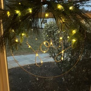 JOY wreath lights up
